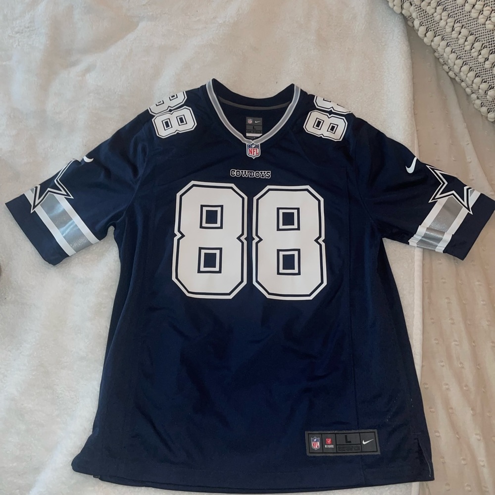 Like new NFL official mens large Dallas cowboys Dez Bryant #88 jersey,